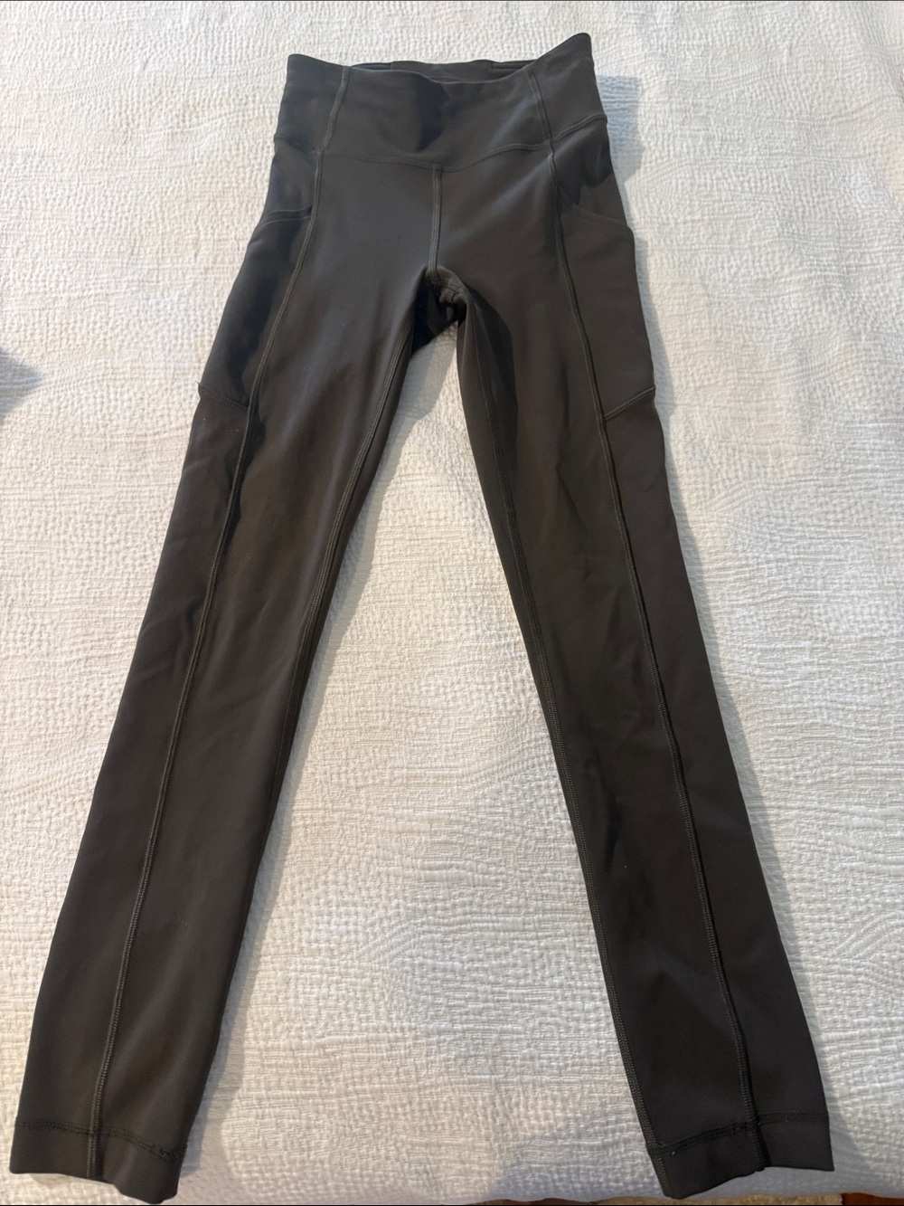 Lululemon leggings with pockets